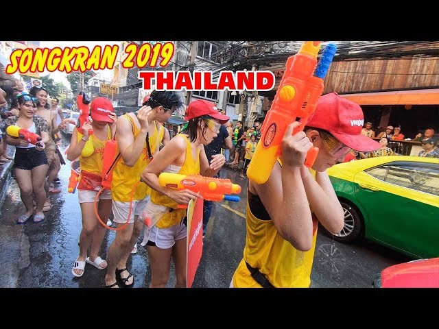 DU LỊCH THÁI LAN | Cái kết Chiến binh vác súng đột nhập Lễ Hội Té Nước Thái Lan SONGKRAN