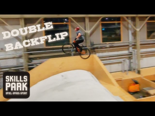 NÁŠ PRVNÍ DOUBLE BACKFLIP - SKILLS PARK