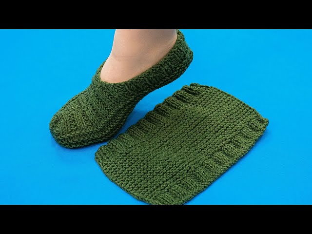 Simple knitted slippers for beginners - a detailed tutorial!