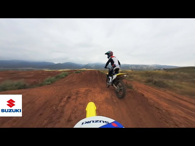 Suzuki VR Experience | RM-Z450 x Suzuki Rider | in Supercross Track | Suzuki