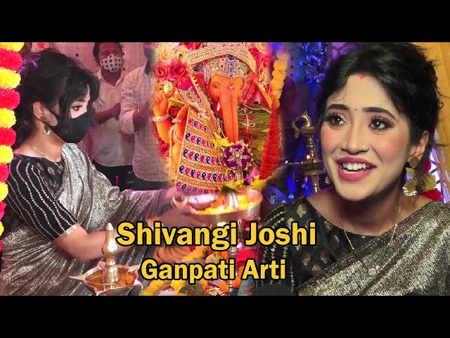 Yeh Rishta Kya Kehlata Hai | Naira aka Shivangi Joshi Celebrate Ganesh Chaturthi And Doing Arti