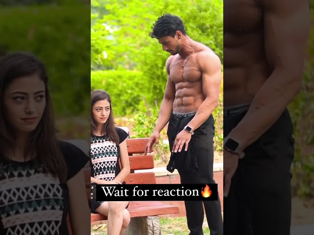 wait for girls reaction 🤘Fitmanjeet 💪#fitmanjeet #fitman #gym #prank #bodybuilding #viral #shorts