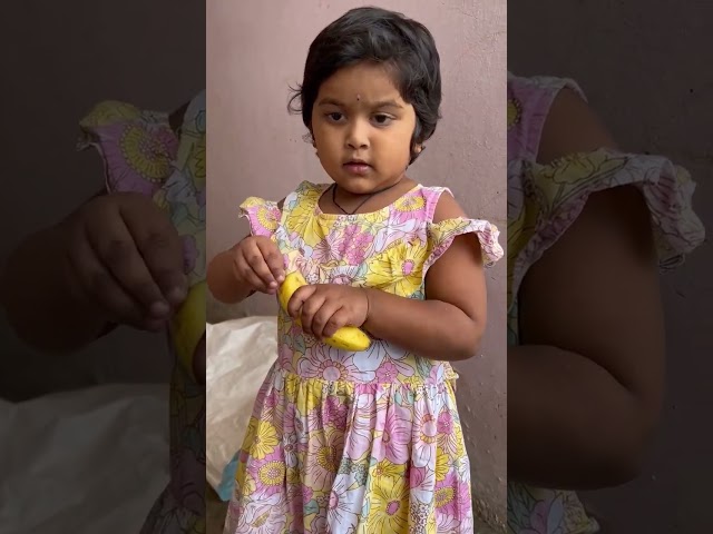 #cutewords #expression #share #banana #mama #eating #attha @HimanshiDondla #shorts #youtubeshorts