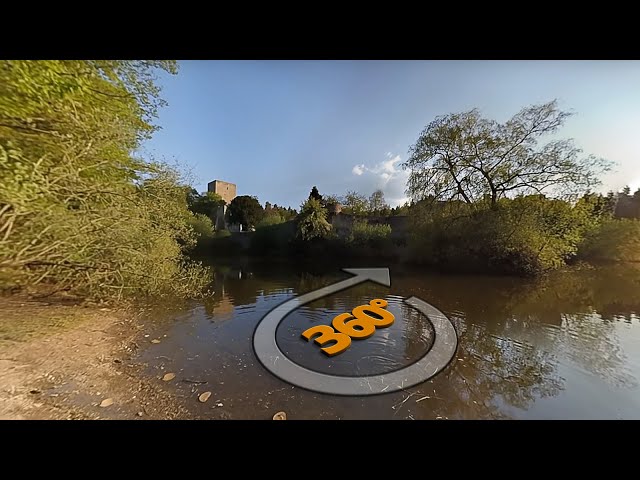 Moat at Castle "Hardtburg" at sunset | Eifel 360°