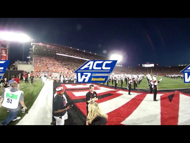 Louisville: Cardinals Take The Field In VR