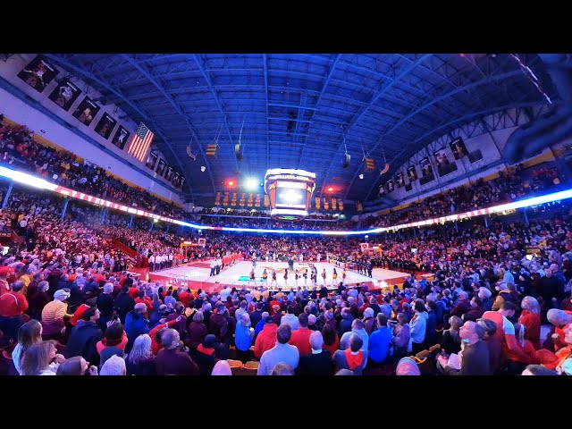 UMN Basketball vs Wisconsin: Start of match