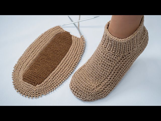 How to knit slippers without a seam on the sole out of 4 stitches - it’s easy and quick!