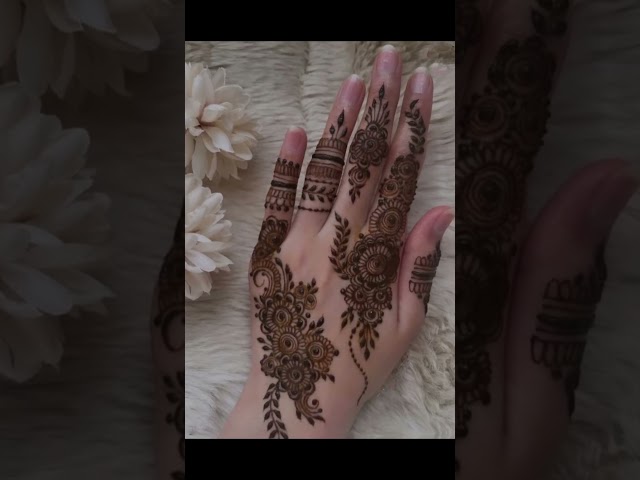 Select your favourite design❤️#hennadesigns #mehndi #mehndiart