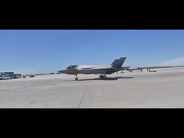 F35 Lightening II flight at Travis Air show 2022 [VR180 3D]