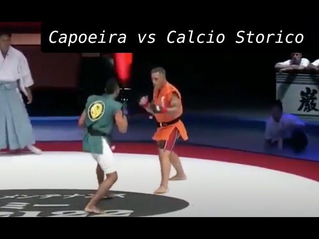 Capoeira vs Calcio Storico (Historical Italian Football) - Marcus Vincius vs Michele Verginelli