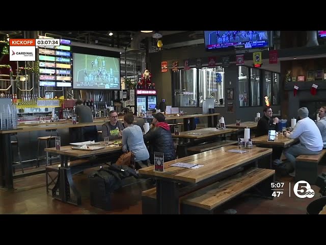 Big game for Browns brings big business to Cleveland bars, restaurants