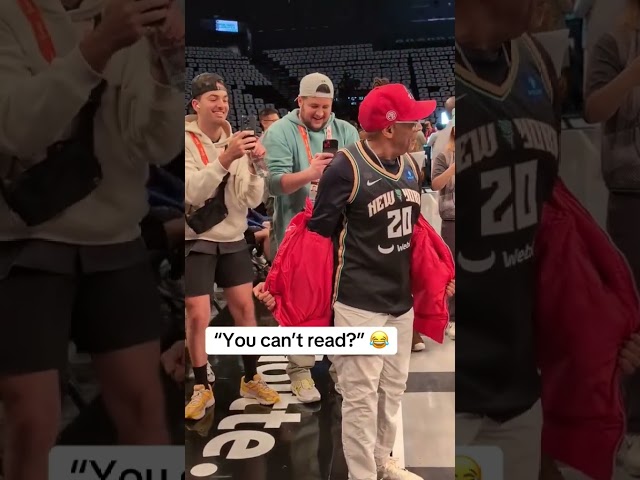 Spike Lee showing off his signed Sabrina Ionescu jersey 🗽 #shorts