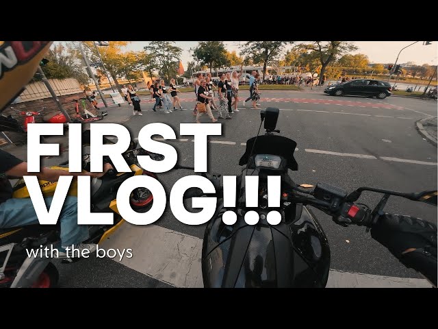 MY FIRST VLOG!!!