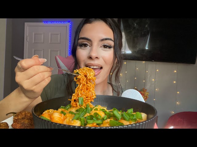 Asmr|| spicy cheesy stew ramen with rice cakes🍜 (up-close chewy eating sounds)