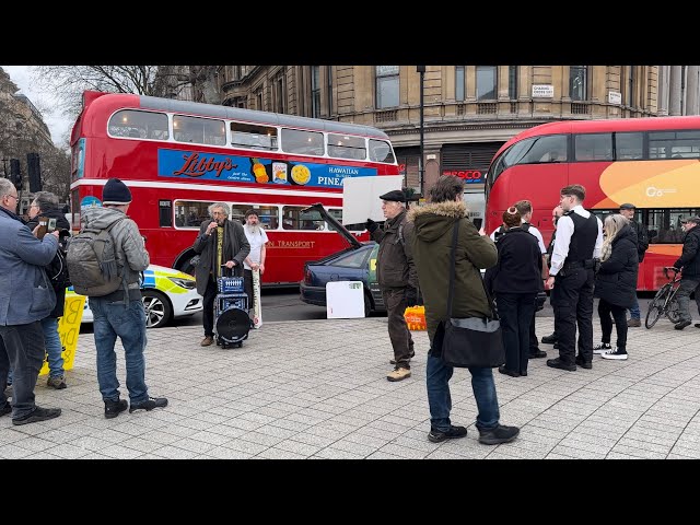 ULEZ Protestors Moved From Trafalgar Square