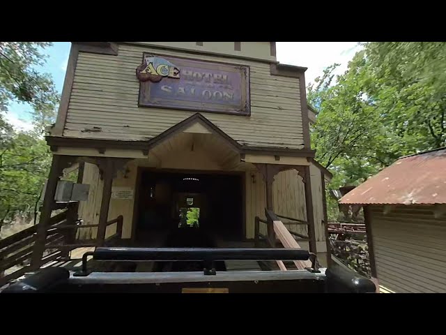 virtual reality runaway mine train at Six Flags