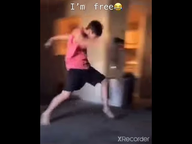 I'm free😂