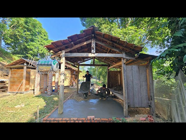 In 4 days KONG and NHAT quickly restored the kitchen to cook animal feed. Unique house