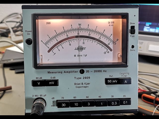 Brüel & Kjær  Measuring Amplifier 20-20kHz Type 2609 1977 test teardown repair