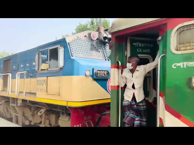 Lalmonirhat Bound Late Running Train 751/Up Lalmoni Express Passing Raninagar With Double Engine