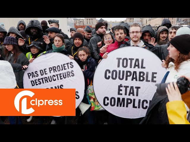 Des militants tentent de perturber l'anniversaire des 100 ans de Total (26 mars 2024, Versailles)