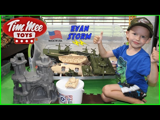 Father and Son Pretend Play Plastic Army Men Bedroom Battle  with Goo Jitzu Masters