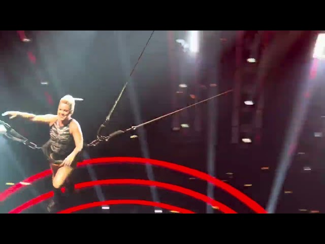 P!nk - So What (Live at MSG)