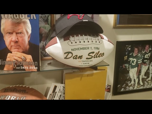 #BigSilz gets a #Gameball from @ProFootballHOF and @MiamiHurricanesAllAccess legend loves me!