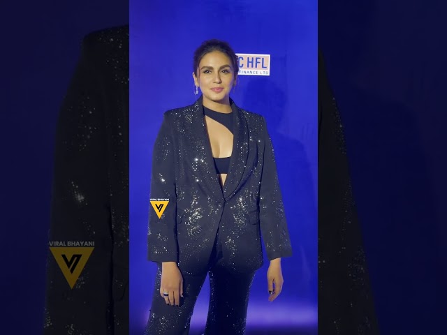 Huma Qureshi and Taapsee Pannu Grace the Superwomaniya Awards Night