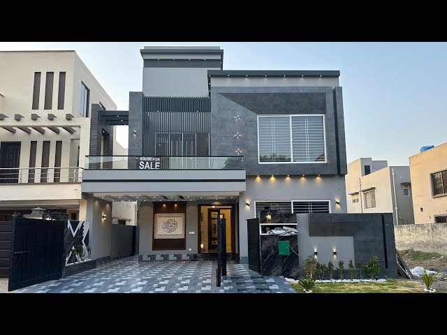 10 Marla House In Bahria Town Lahore