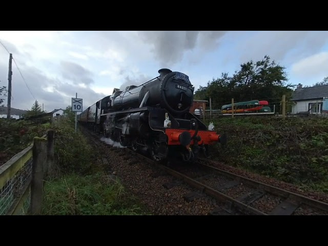 The Jacobite Steam Train ( Hogwarts Express ) Fort William , Scotland .3D 180 VR