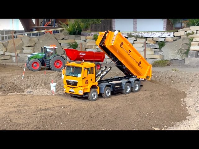 AMAZING ROAD CONSTRUCTION with RC TRUCKS