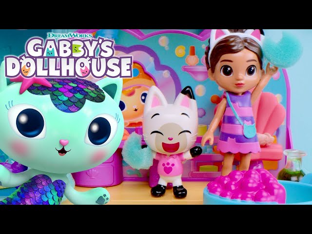 HELP Find a Solution for MerCat's Sticky Situation! | GABBY'S DOLLHOUSE TOY PLAY ADVENTURES