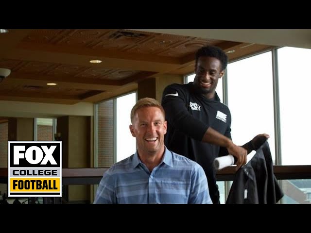 Joel Klatt chats over a haircut with Oklahoma State running back Justice Hill | FOX COLLEGE FOOTBALL