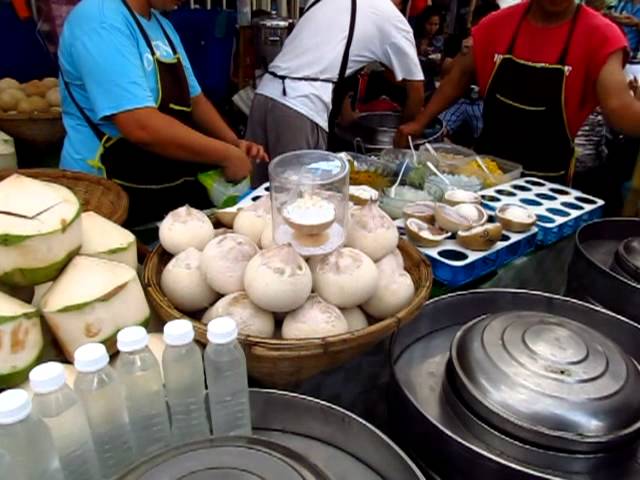 $1 Coconut Ice Cream @ Chatuchak JJ Outdoor Market Stall by Kamphaen Phet MRT - Phil in Bangkok