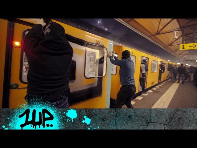 1UP - HAPPY NEW YEAR 2018 WHOLECAR - BERLIN