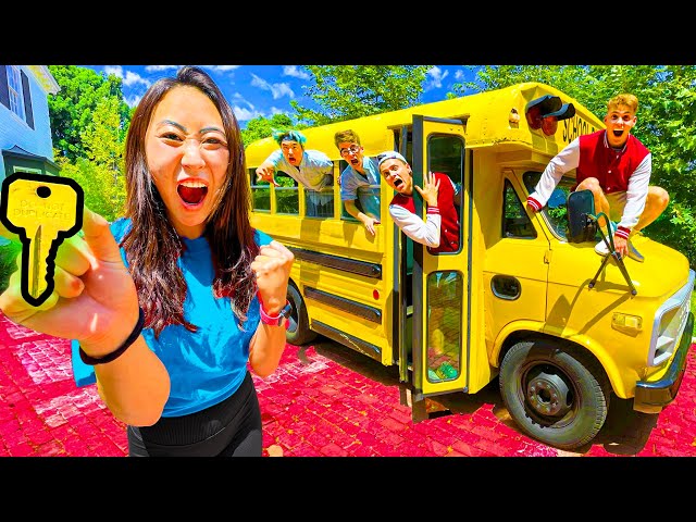 I TRAPPED THE BOYS IN A SCHOOL BUS!!