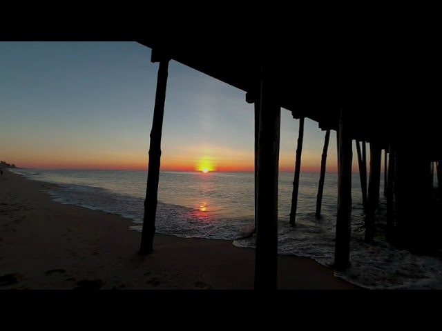 Sunrise Under The Pier (VR180)