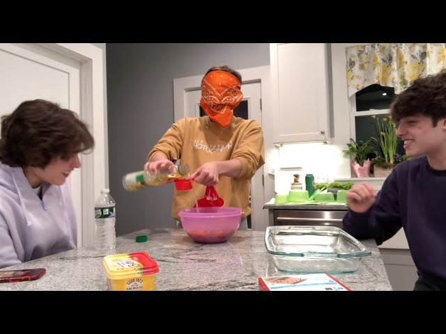 Baking brownies blindfolded with Nick - Sturniolo Triplets